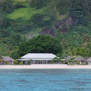 https://moorea-beach-lodge.frenchpolynesia-hotels.com