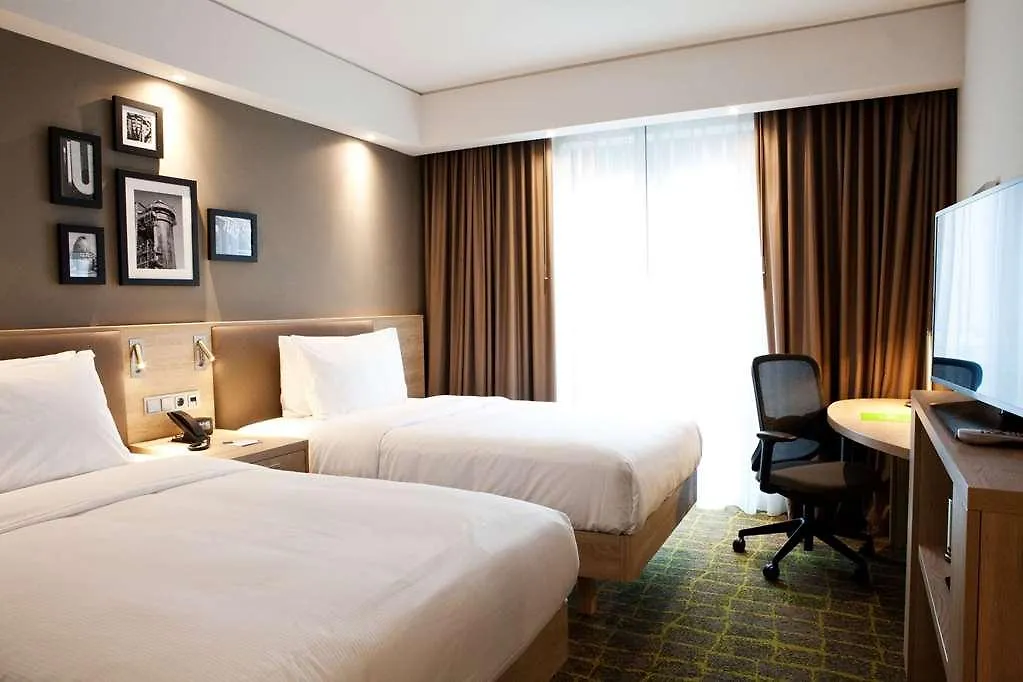 Hampton By Hilton Munich City Center East 3*,