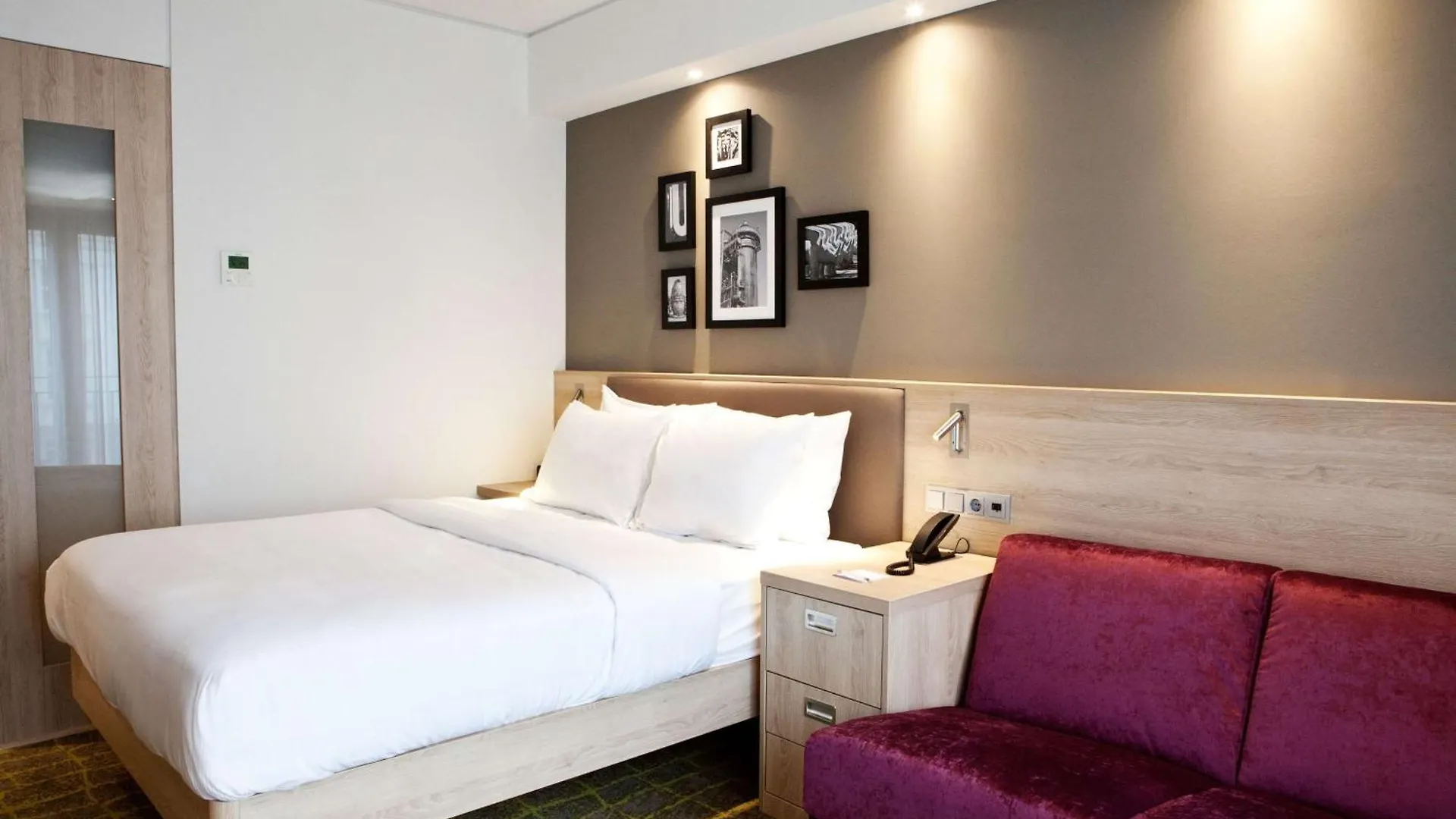 Hampton By Hilton Munich City Center East 3*,  Germany
