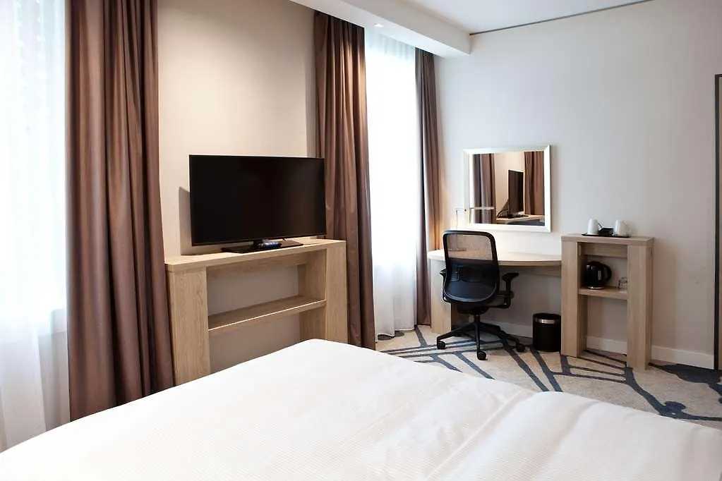 Otel Hampton By Hilton Munich City Center East