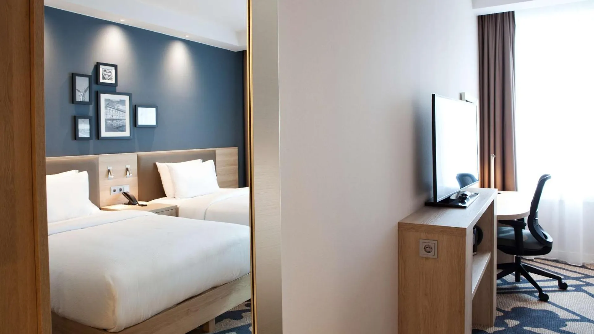 Hampton By Hilton Munich City Center East Hotel